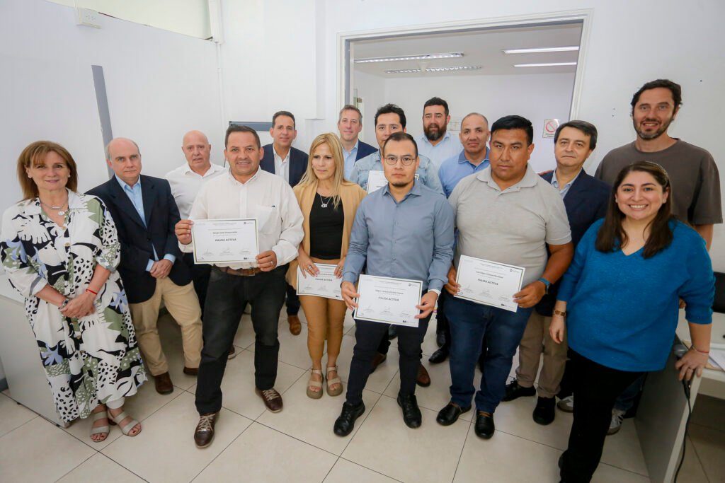 st251118 entregacertificadosgremios 3835